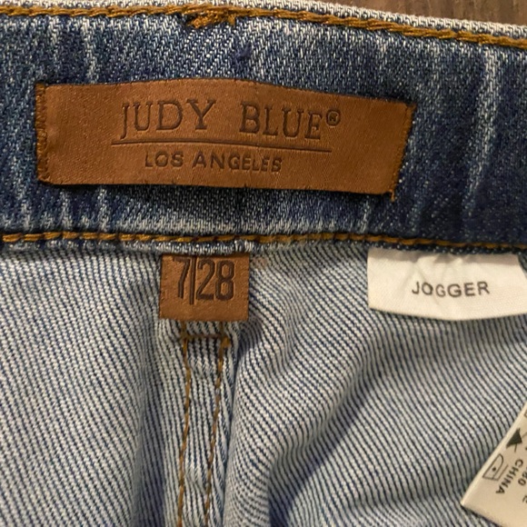 NWOT! Judy Blue High Waist Cargo Cuff Denim Jogger - Size 7(28) - Picture 5 of 11